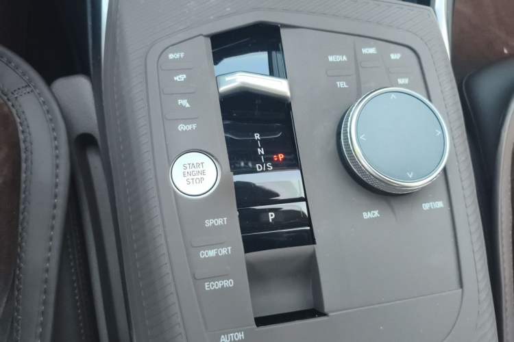 Used BMW 3 Series 2023 325i M Sport Package Gear Lever