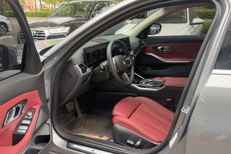 Used BMW 3 Series 2023 320Li M Sport Package Interior 1