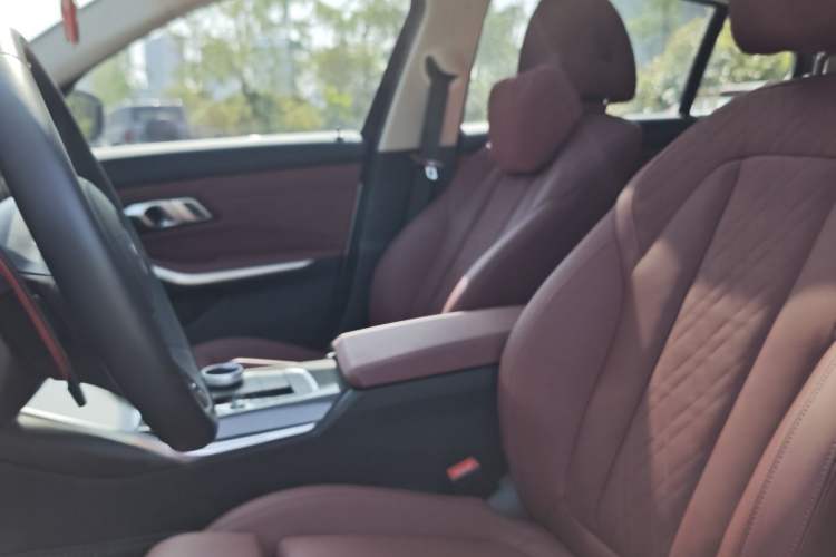 Used BMW 3 Series 2023 325Li M Sport Package Interior 2