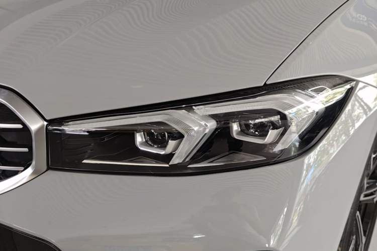 Used BMW 3 Series 2023 325i M Sport Package Left Front Headlight
