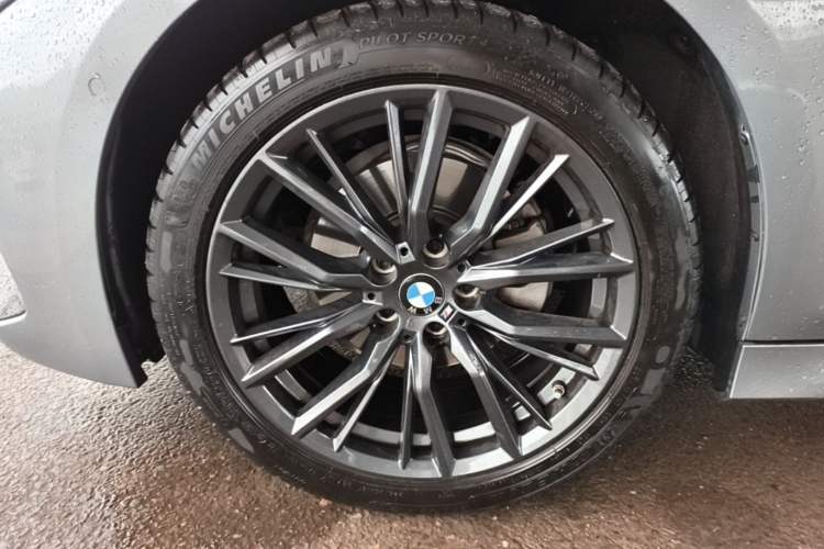 Used BMW 3 Series 2023 325Li M Sport Night Edition Package Left Front Wheel Hub