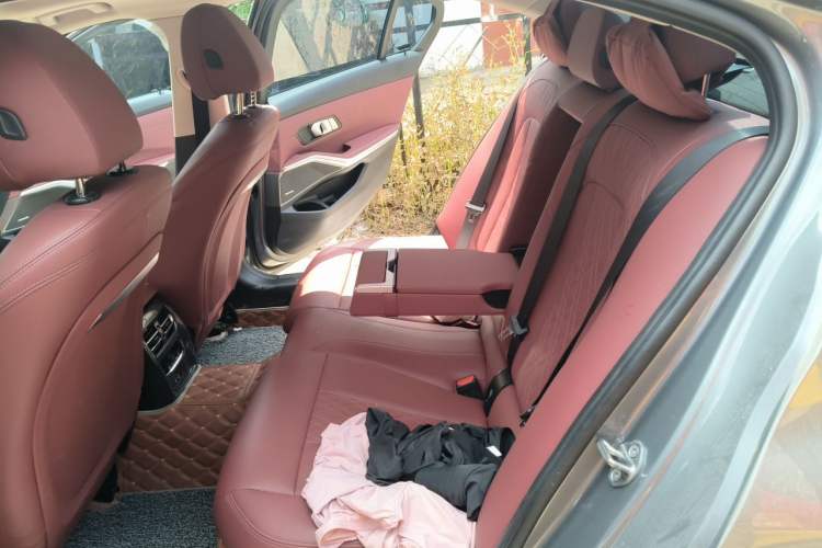 Used BMW 3 Series 2023 325Li M Sport Night Edition Package Left Rear Seat