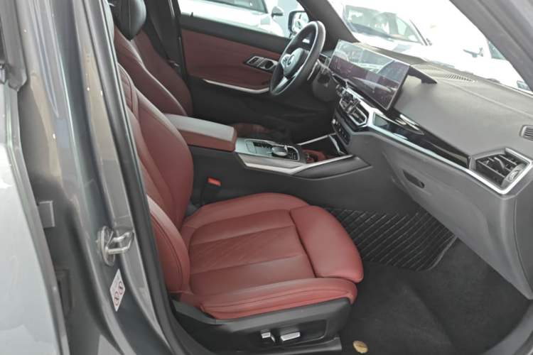 Used BMW 3 Series 2023 325i M Sport Night Edition Package Right Front Seat