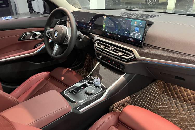 Used BMW 3 Series 2023 325Li M Sport Package Right Front Seat