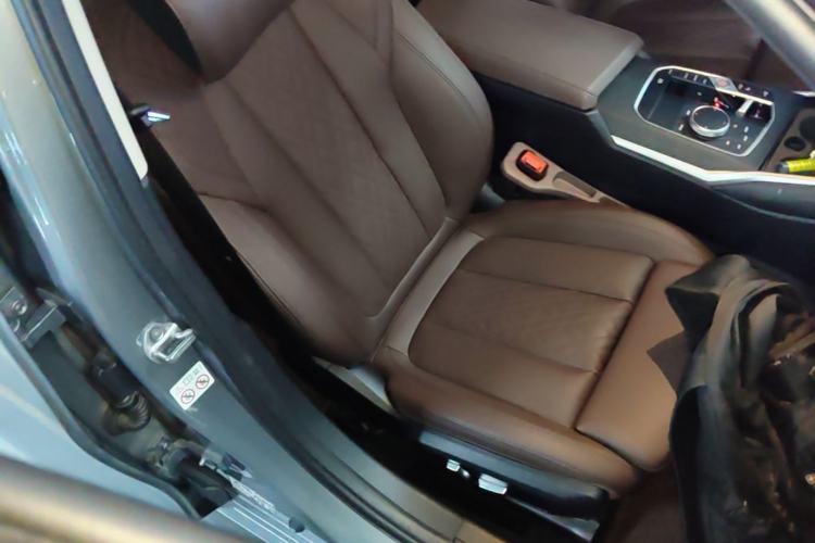 Used BMW 3 Series 2023 325i M Sport Package Right Front Seat