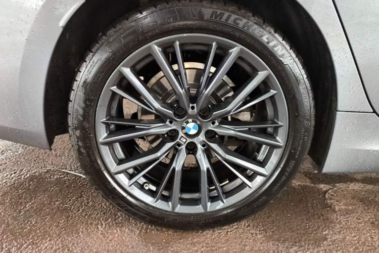 Used BMW 3 Series 2023 325Li M Sport Night Edition Package Right Rear Wheel Hub