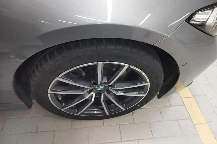 Used BMW 3 Series 2023 325Li M Sport Package Right Rear Wheel Hub