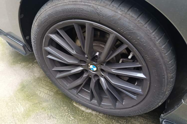 Used BMW 3 Series 2023 325Li M Sport Night Edition Package Right Rear Wheel Hub