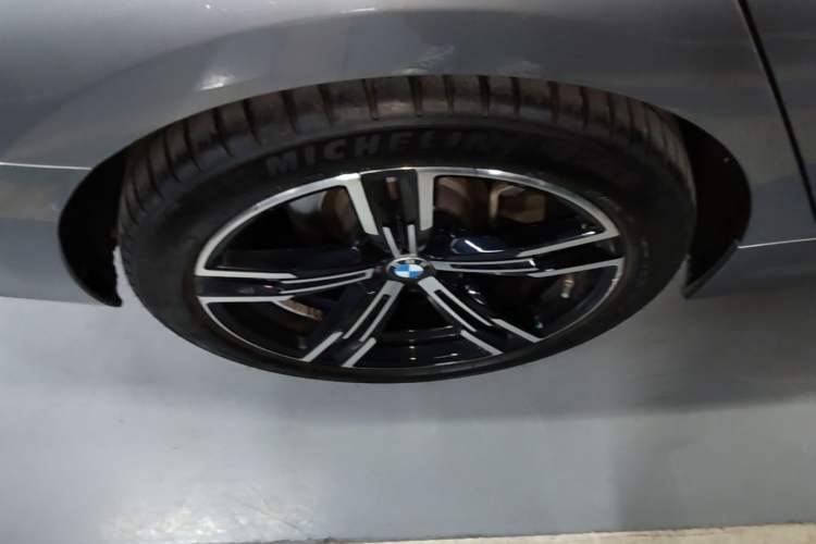 Used BMW 3 Series 2023 325i M Sport Package Right Rear Wheel Hub