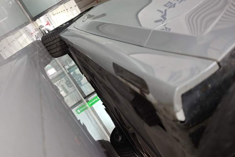 Used BMW 3 Series 2023 325i M Sport Package Right Side Sill
