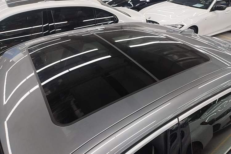 Used BMW 3 Series 2023 325Li M Sport Package Roof