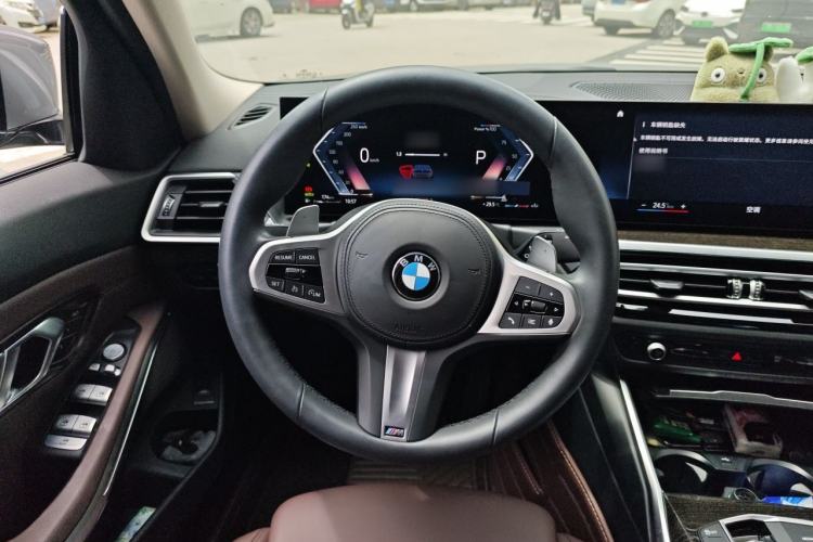 Used BMW 3 Series 2023 325Li M Sport Package Steering Wheel