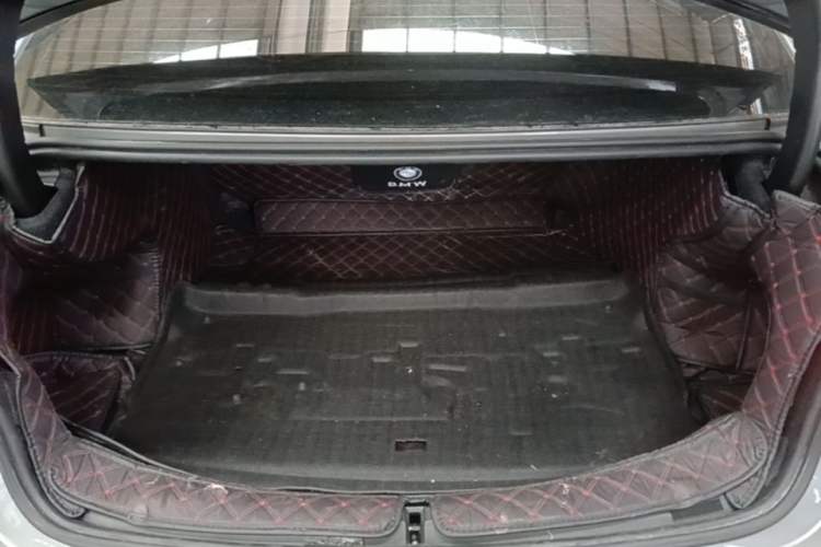 Used BMW 3 Series 2023 325Li M Sport Package Trunk