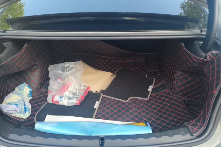 Used BMW 3 Series 2023 325i M Sport Package Trunk
