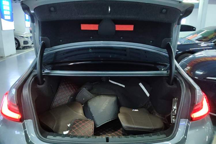 Used BMW 3 Series 2023 325i M Sport Package Trunk
