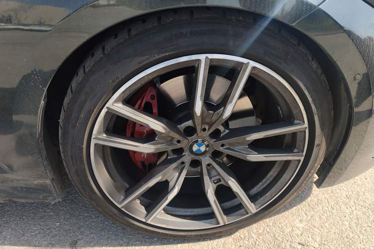 Used BMW 3 Series 2023 325i M Sport Night Edition Package Right Front Wheel Hub