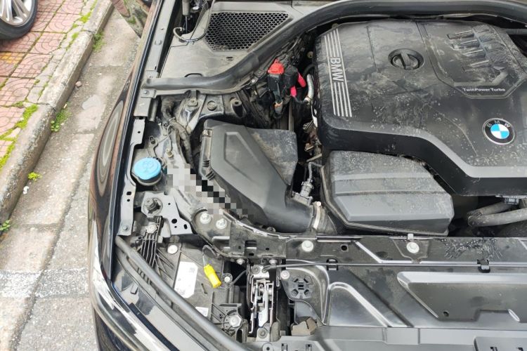 Used BMW 3 Series 2023 325Li M Sport Package Engine Bay Right