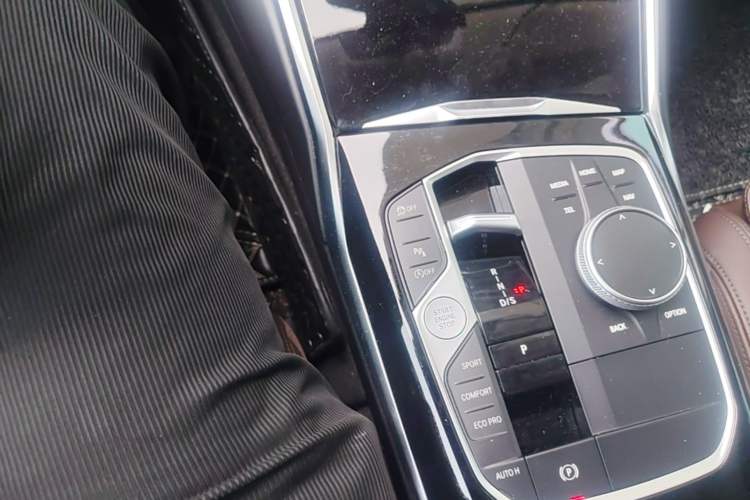 Used BMW 3 Series 2023 320Li M Sport Package Gear Lever