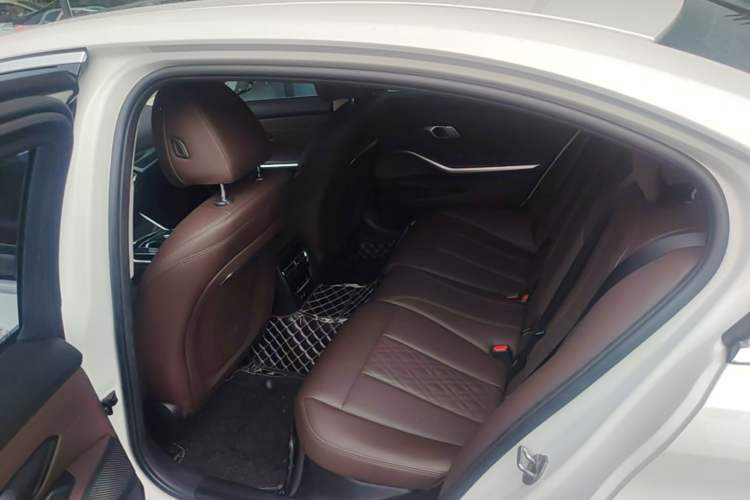 Used BMW 3 Series 2023 320Li M Sport Package Left Rear Seat