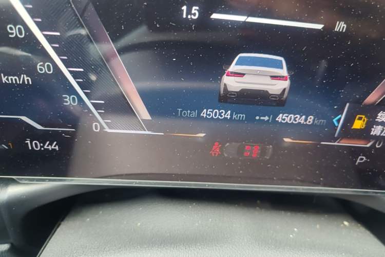 Used BMW 3 Series 2023 320Li M Sport Package Odometer Close Up