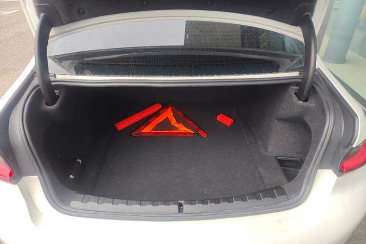 Used BMW 3 Series 2023 320Li M Sport Package Trunk