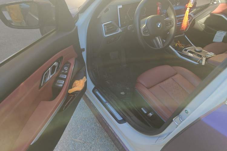 Used BMW 3 Series 2023 320Li M Sport Package Driver Seat