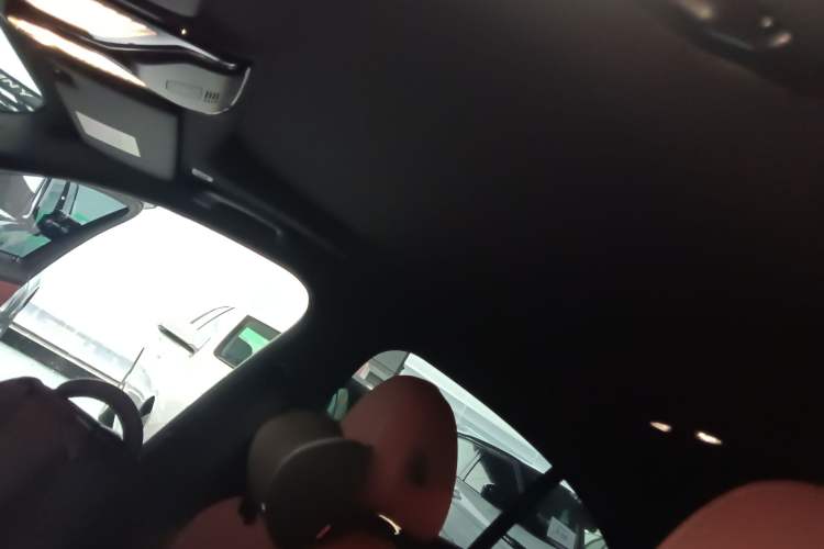 Used BMW 3 Series 2023 330i M Sport Night Edition Package Headliner