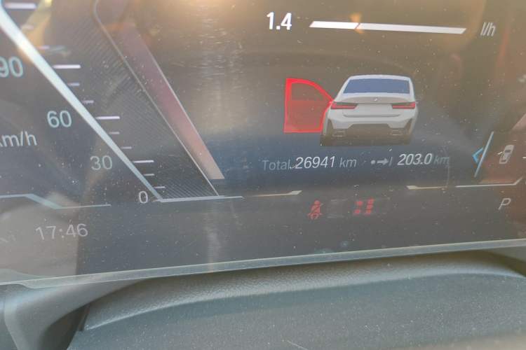 Used BMW 3 Series 2023 320Li M Sport Package Odometer Close Up