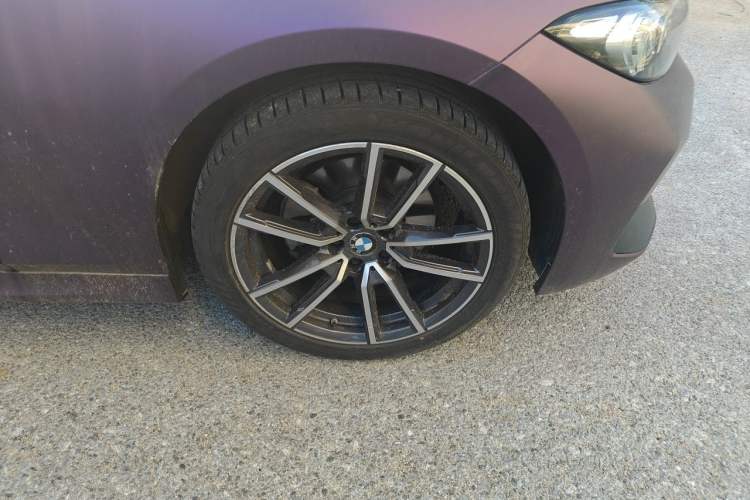 Used BMW 3 Series 2023 320Li M Sport Package Right Front Wheel Hub