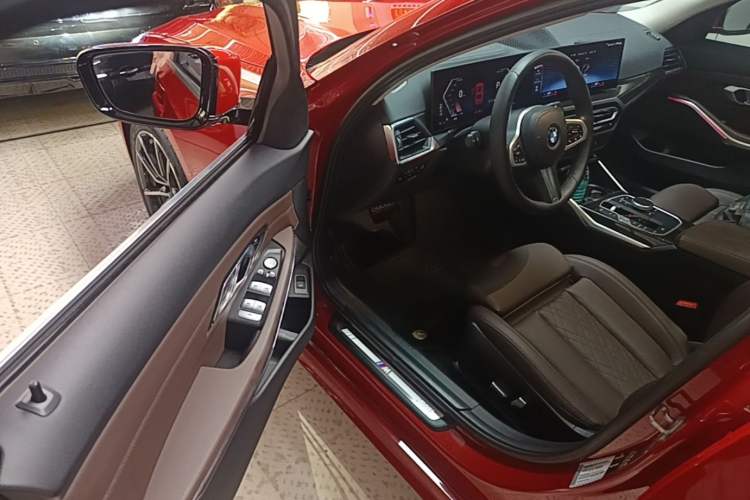 Used BMW 3 Series 2023 325Li M Sport Package Driver Seat