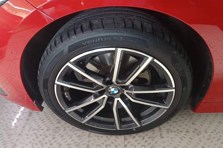 Used BMW 3 Series 2023 325Li M Sport Package Exterior 4