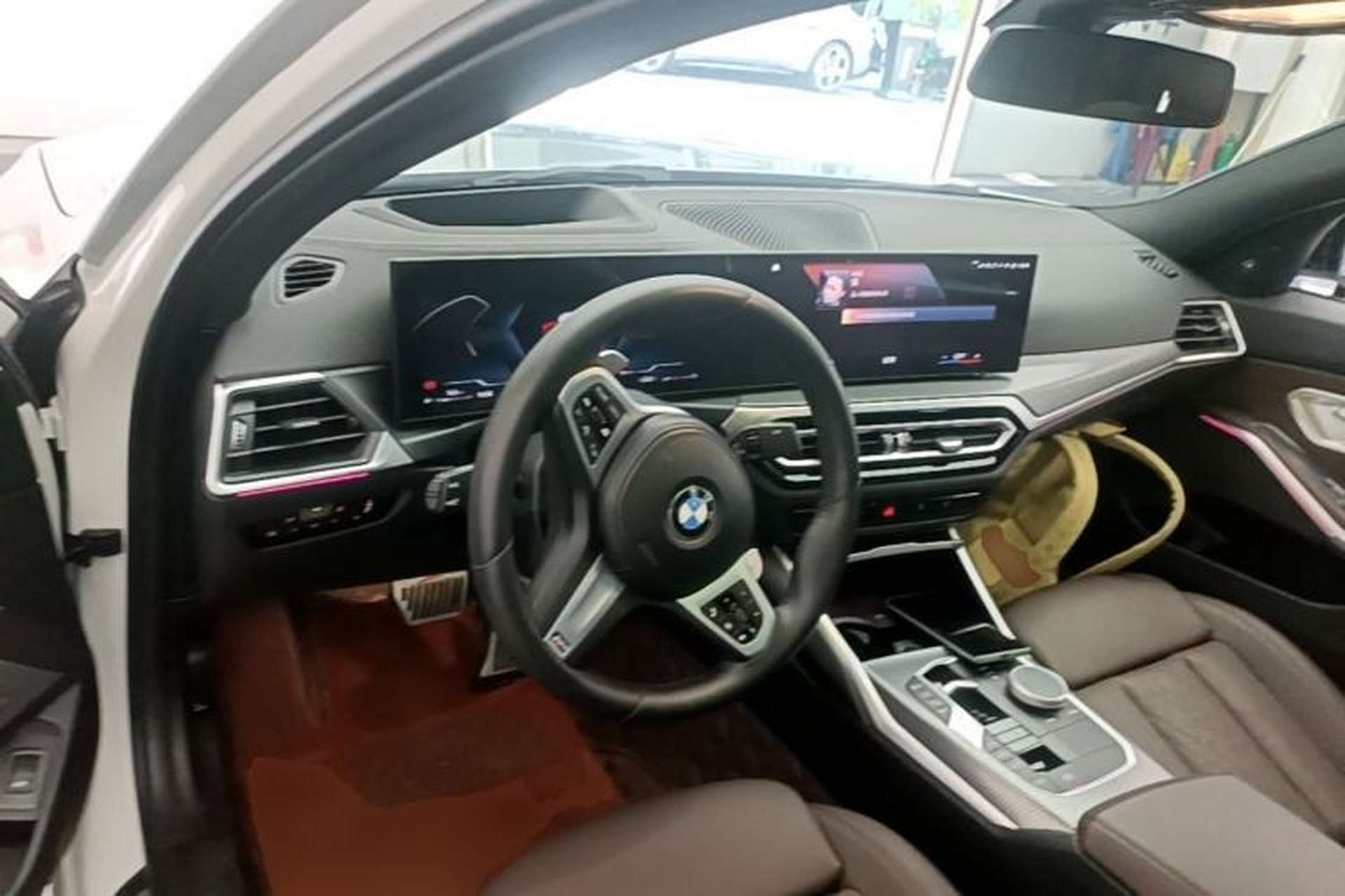 Used BMW 3 Series 2023 330Li M Sport Night Edition Package Center Console