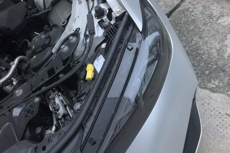 Used BMW 3 Series 2023 325Li M Sport Package Engine Bay Left