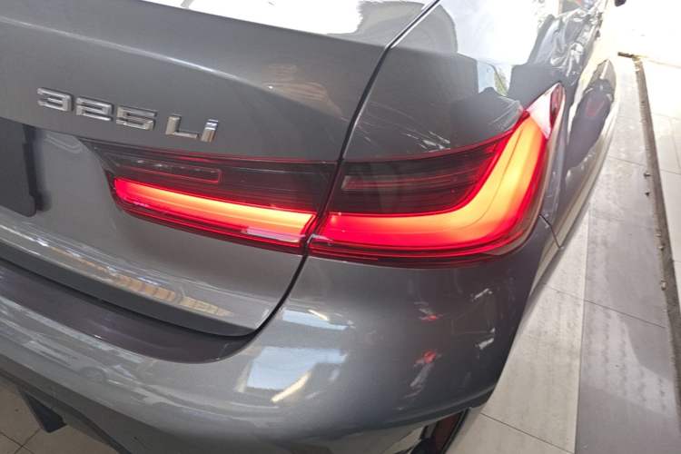 Used BMW 3 Series 2023 325Li M Sport Package Exterior 3