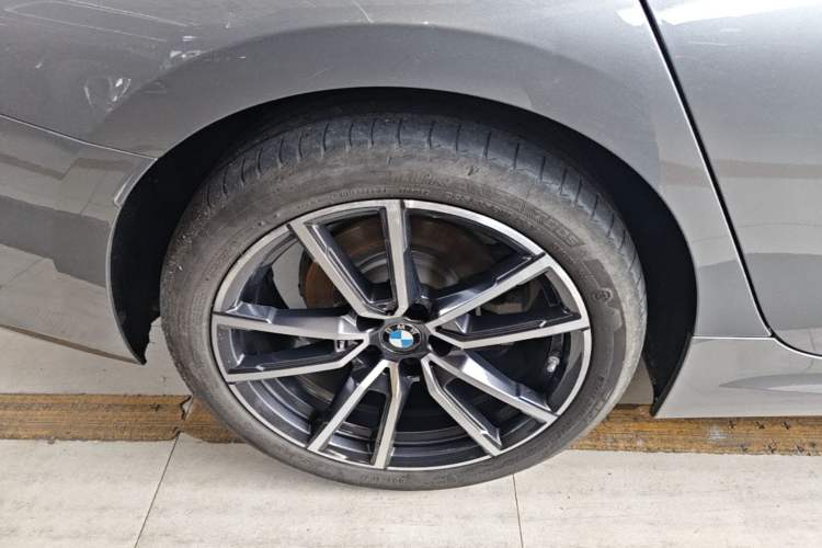 Used BMW 3 Series 2023 325Li M Sport Package Exterior 5