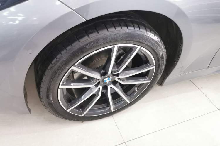 Used BMW 3 Series 2023 325Li M Sport Package Exterior 7