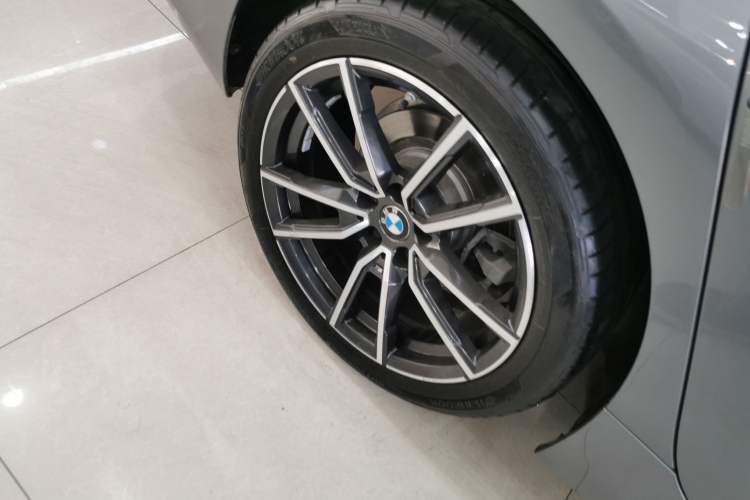 Used BMW 3 Series 2023 325Li M Sport Package Exterior 8