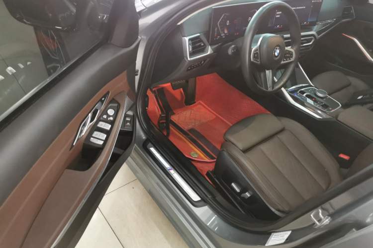 Used BMW 3 Series 2023 325Li M Sport Package Interior 3