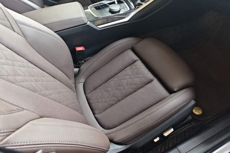 Used BMW 3 Series 2023 325Li M Sport Package Right Front Seat