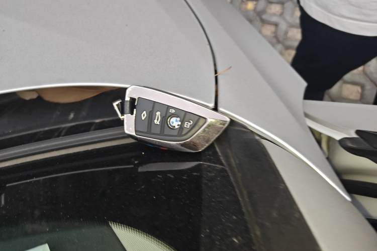 Used BMW 3 Series 2023 325Li M Sport Night Edition Package Vehicle Key