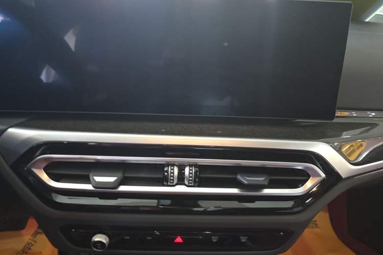 Used BMW 3 Series 2023 325Li M Sport Package Audio And AC Panel