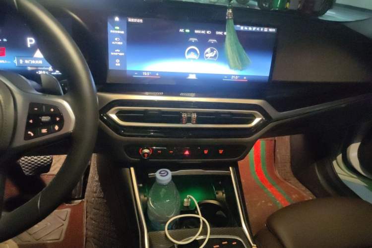 Used BMW 3 Series 2023 325Li M Sport Night Edition Package Audio And AC Panel