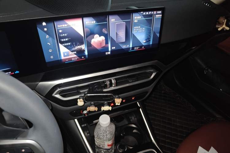 Used BMW 3 Series 2023 320Li M Sport Package Audio And AC Panel