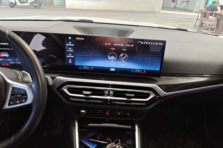 Used BMW 3 Series 2023 325Li M Sport Package Audio And AC Panel