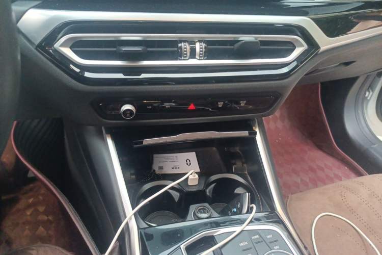 Used BMW 3 Series 2023 320Li M Sport Package Audio And AC Panel