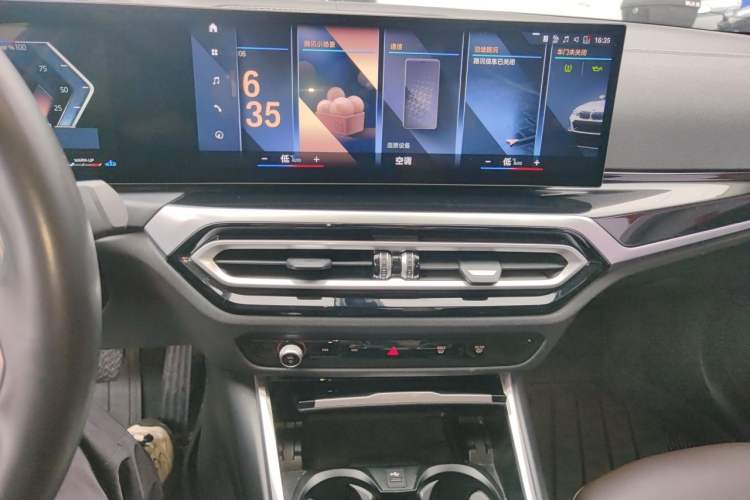 Used BMW 3 Series 2023 320Li M Sport Package Audio And AC Panel