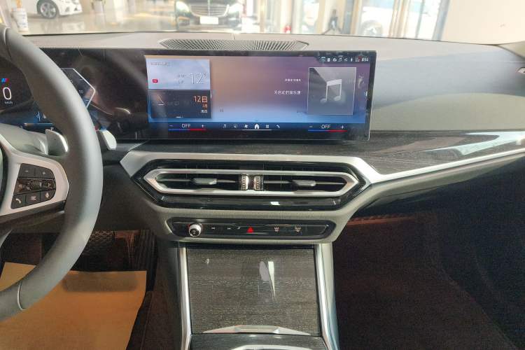 Used BMW 3 Series 2023 325Li M Sport Package Audio And AC Panel