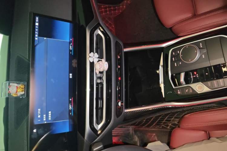 Used BMW 3 Series 2023 320Li M Sport Package Audio And AC Panel