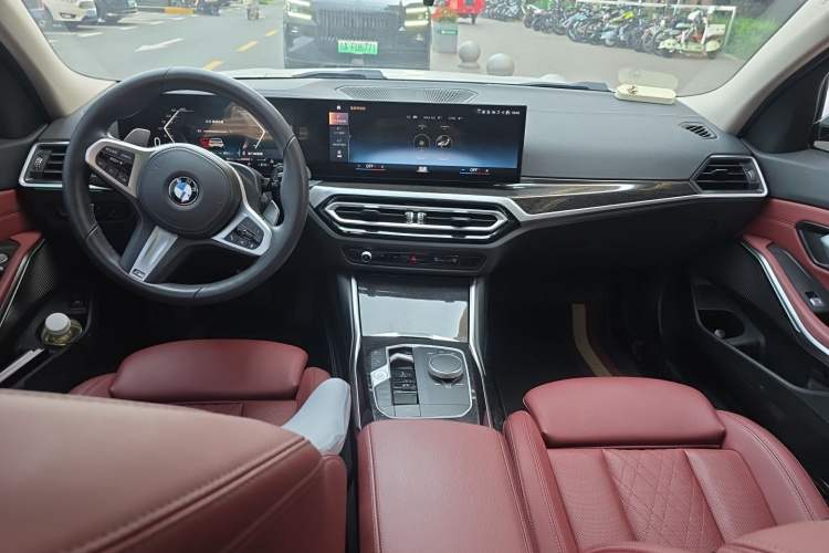 Used BMW 3 Series 2023 325Li M Sport Package Center Console