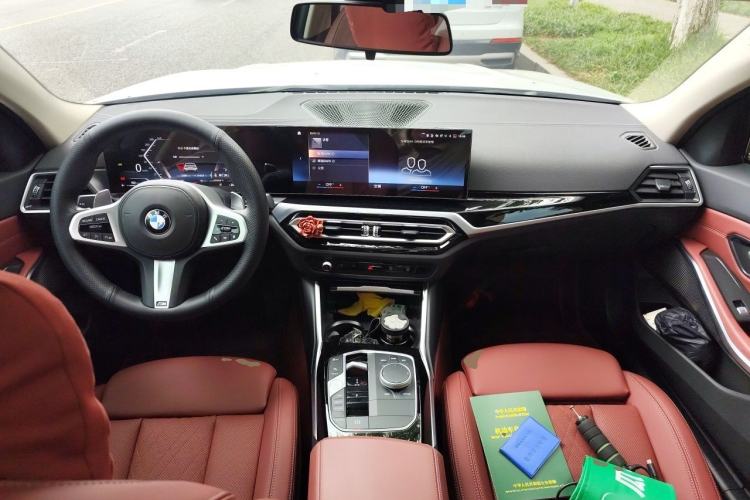 Used BMW 3 Series 2023 320Li M Sport Package Center Console